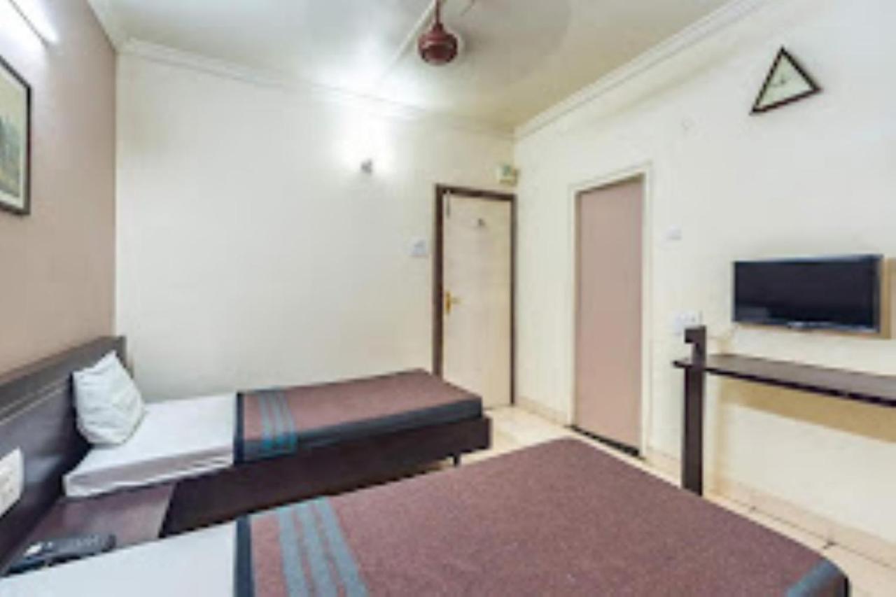 Hotel Abhishek ,Nashik Extérieur photo