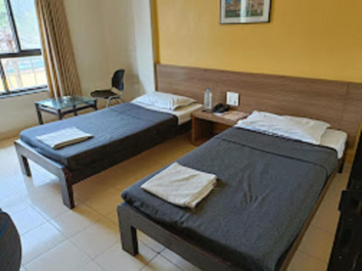 Hotel Abhishek ,Nashik Extérieur photo